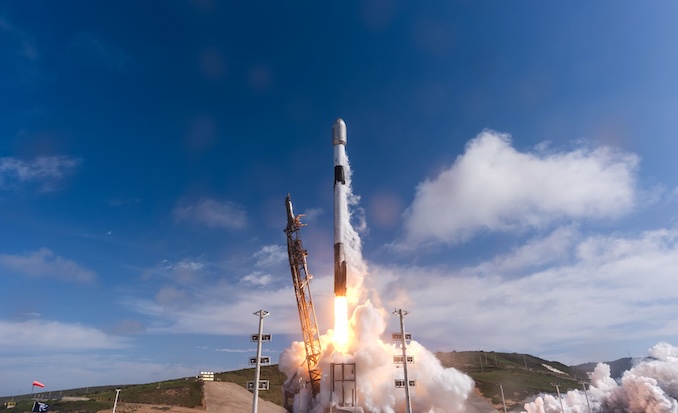 SpaceX Falcon 9 launching Starlink satellites